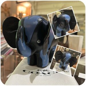 Authentic Coach Elephant Paperweight in Blue Camouflage. EUC, Like New 🐘